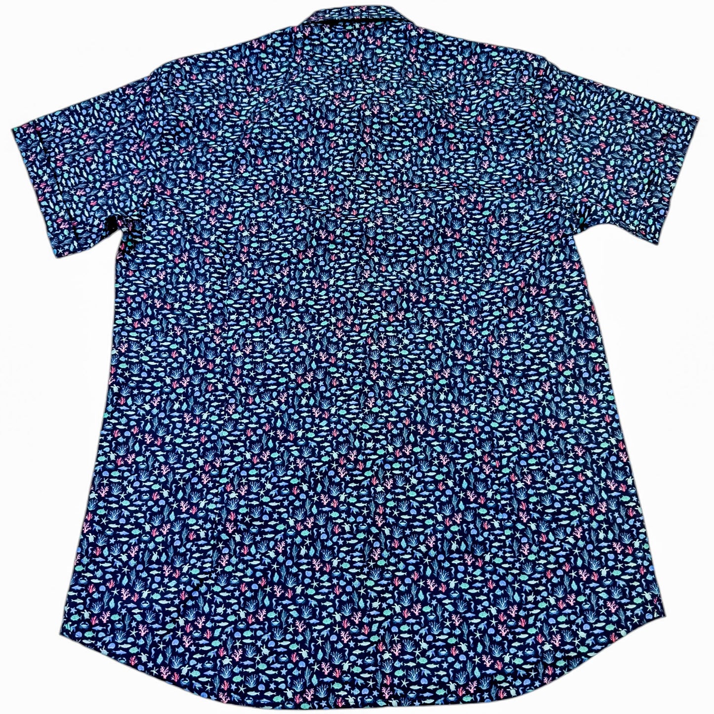 Short-sleeve shirt with a blue pattern on a white background